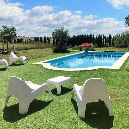 펜션 Welcoming House In With Shared Pool Alcaracejos