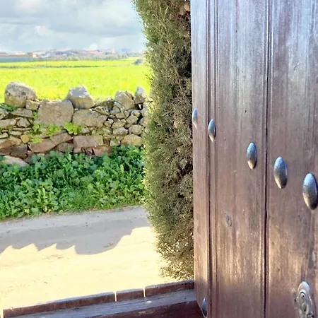 Welcoming House In With Shared Pool Holiday home *